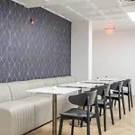 3Br Modern Downtown Apartment With Gym & Office