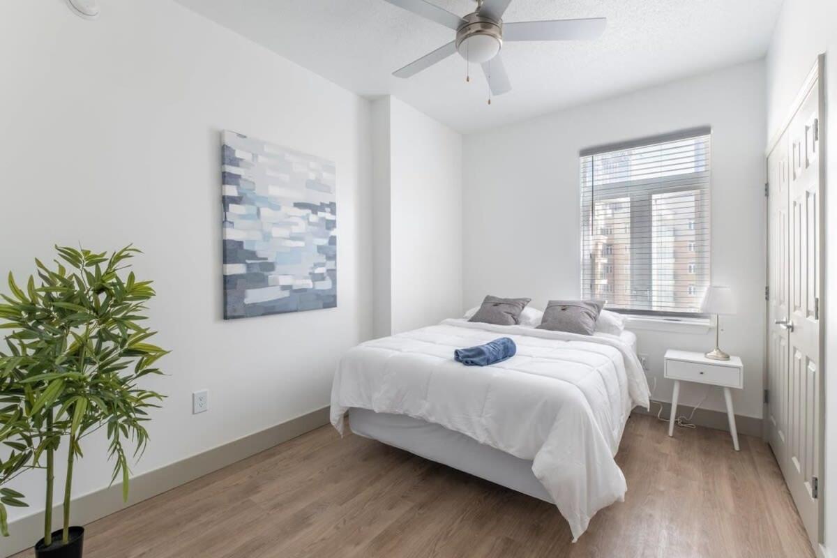 3br Modern Downtown With Gym & Office Charlotte
